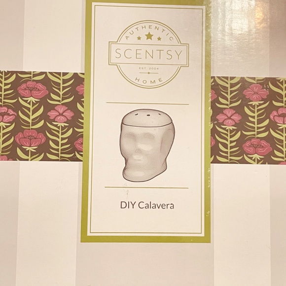 DIY Calavera authentic scentsy home NIB candle warmer blank retired skull - Picture 2 of 8